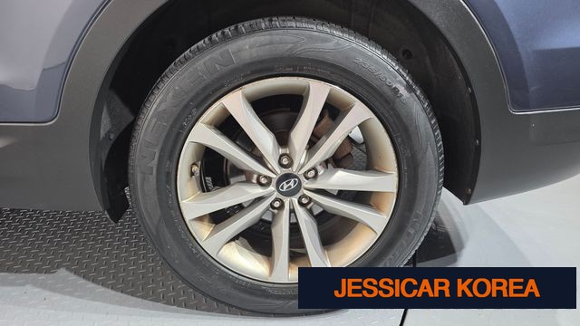 2017 Hyundai Santa Fe The Prime - Thumbnail 3