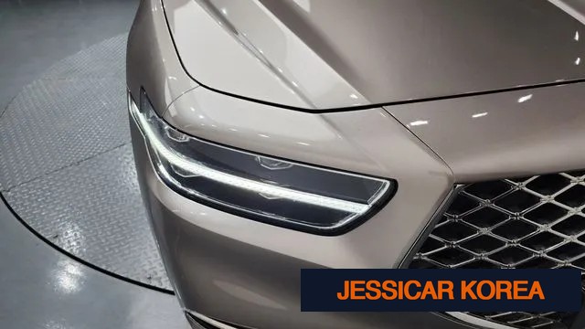 2021 Genesis G90 - Thumbnail 10