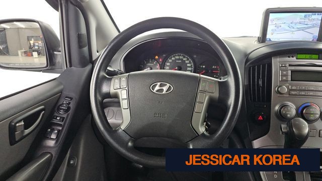 2013 Hyundai Grand Starex - Thumbnail 3