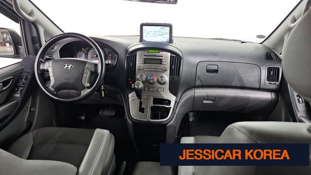 2013 Hyundai Grand Starex - Thumbnail 10