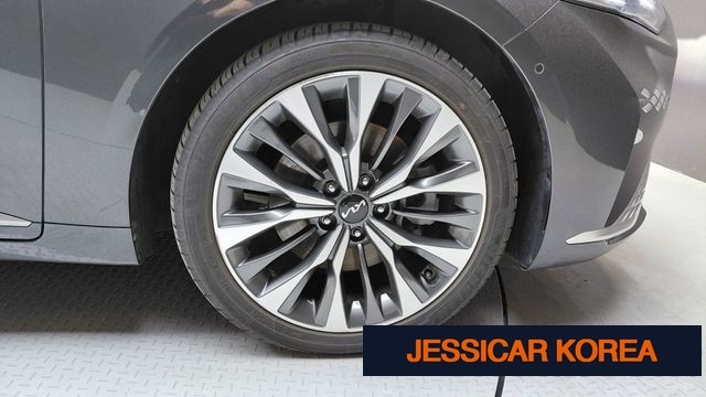 2023 Kia K8 - Thumbnail 3