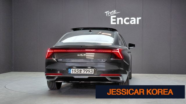2023 Kia K8 - Thumbnail 5