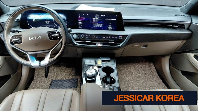 2023 Kia K8 - Thumbnail 10