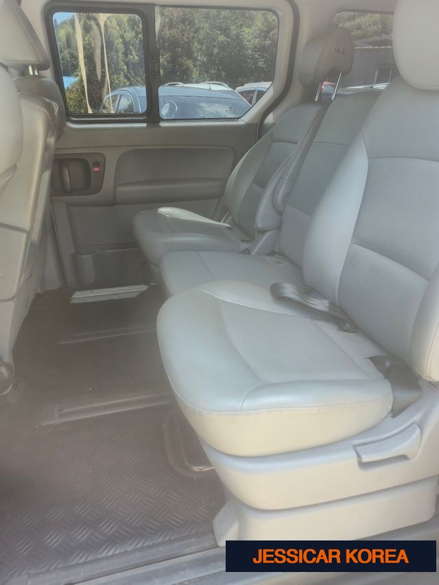 2020 Hyundai The New Grand Starex - Thumbnail 5
