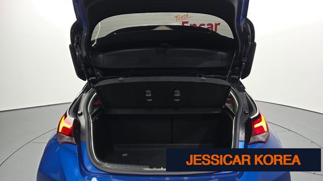 2018 Hyundai Veloster (JS) - Thumbnail 2