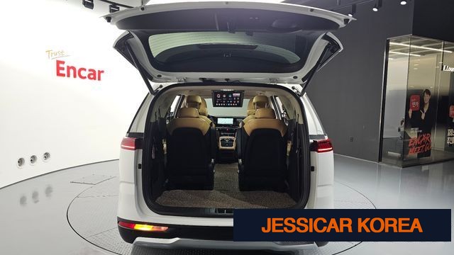 2021 Kia Carnival 4th Gen - Thumbnail 9