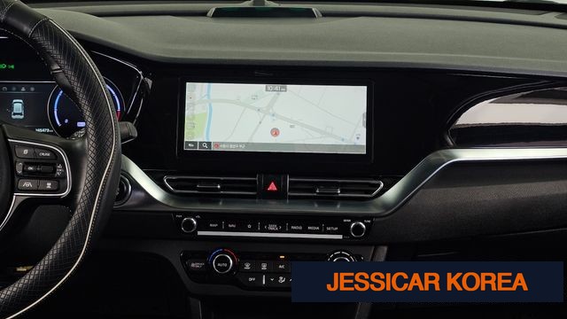 2023 Kia niro plus - Thumbnail 2