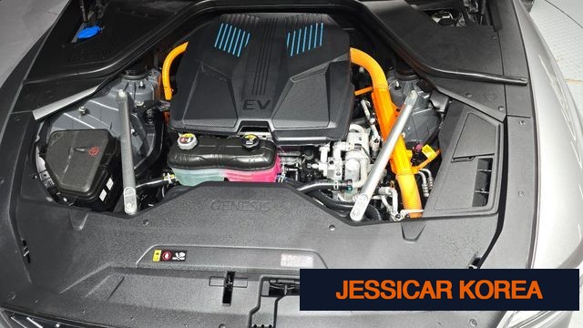 2023 Genesis Electrified G80 (RG3) - Thumbnail 10