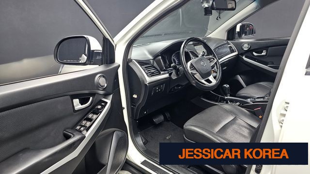 2017 KG Mobility New Style Korando C - Thumbnail 3