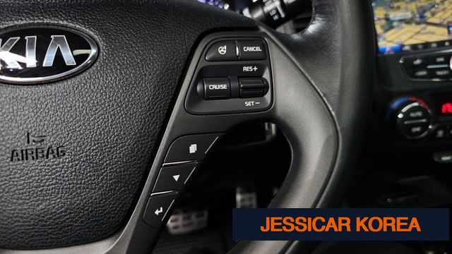 2013 Kia K3 - Thumbnail 4