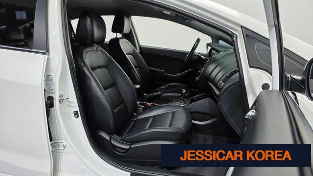 2015 Kia K3 - Thumbnail 9
