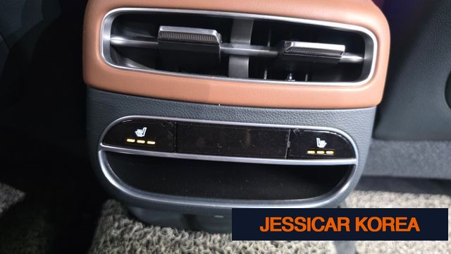 2023 Genesis GV70 - Thumbnail 6
