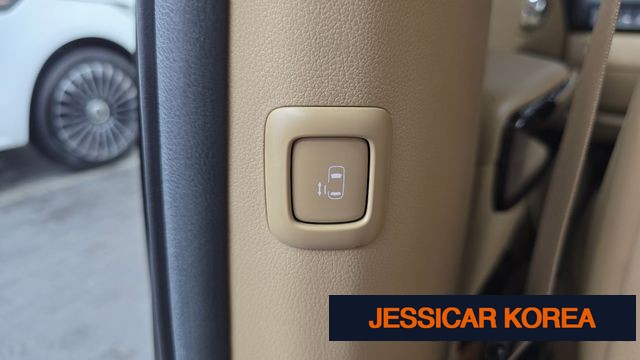 2019 Kia The New Carnival - Thumbnail 2
