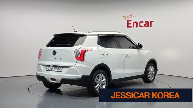 2016 KG Mobility Tivoli - Thumbnail 3