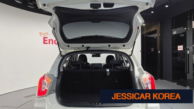 2016 KG Mobility Tivoli - Thumbnail 2