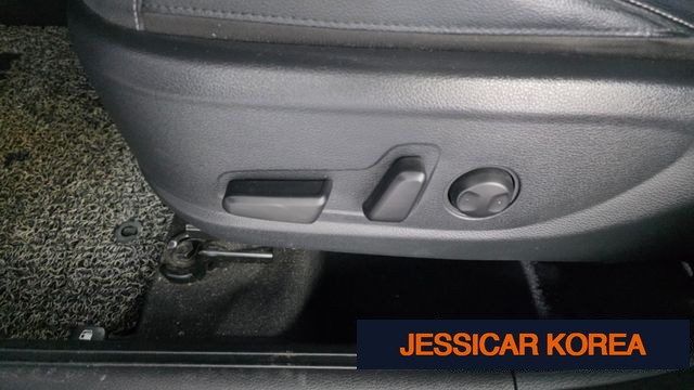 2019 Kia soul booster - Thumbnail 2