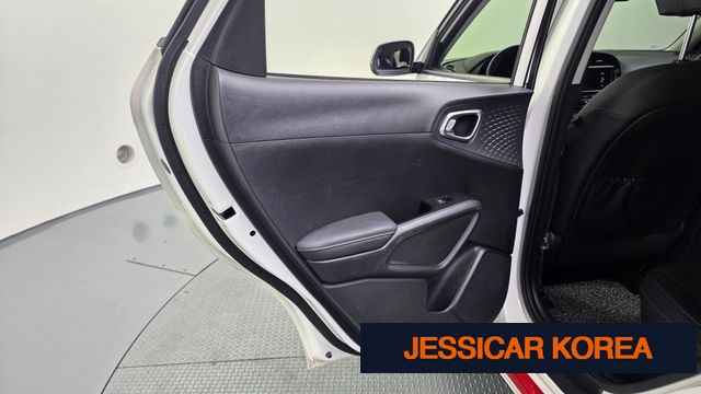 2019 Kia soul booster - Thumbnail 9