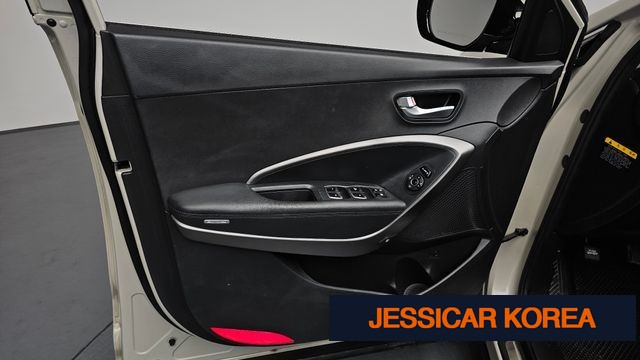 2013 Hyundai Santa Fe DM - Thumbnail 4