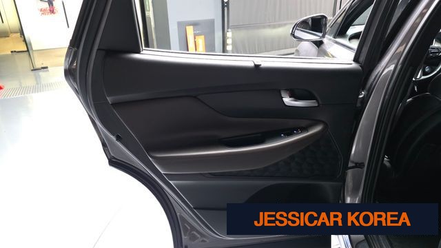 2023 Hyundai The New Santa Fe - Thumbnail 3