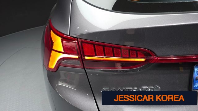 2023 Hyundai The New Santa Fe - Thumbnail 4