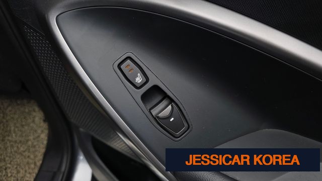 2015 Hyundai Santa Fe DM - Thumbnail 8