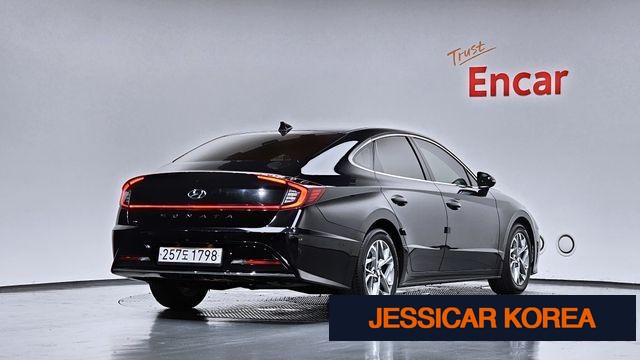 2022 Hyundai Sonata (DN8) - Thumbnail 4
